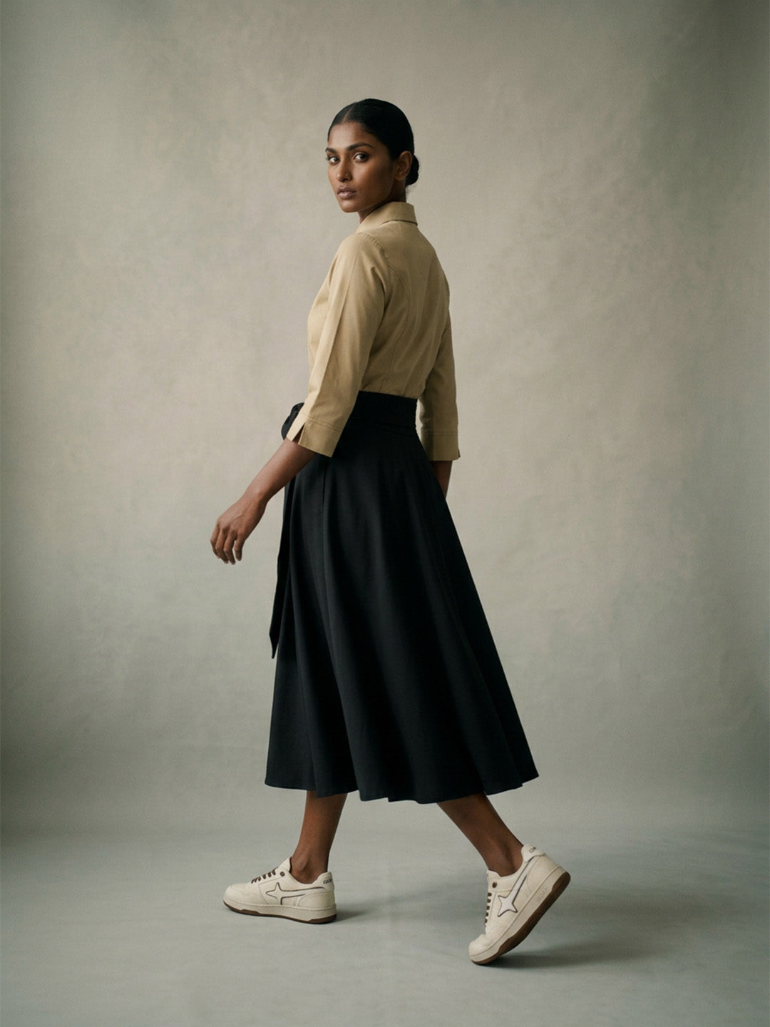 The Studio Shirt Women - Sand Beige