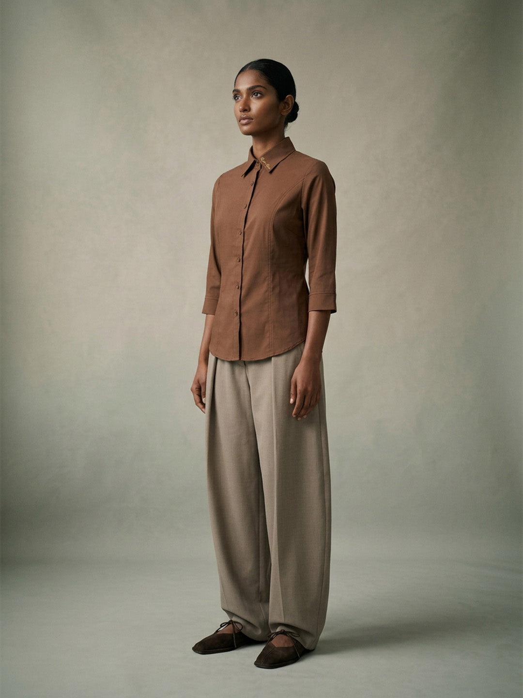 The Studio Shirt Women - Clay Brown