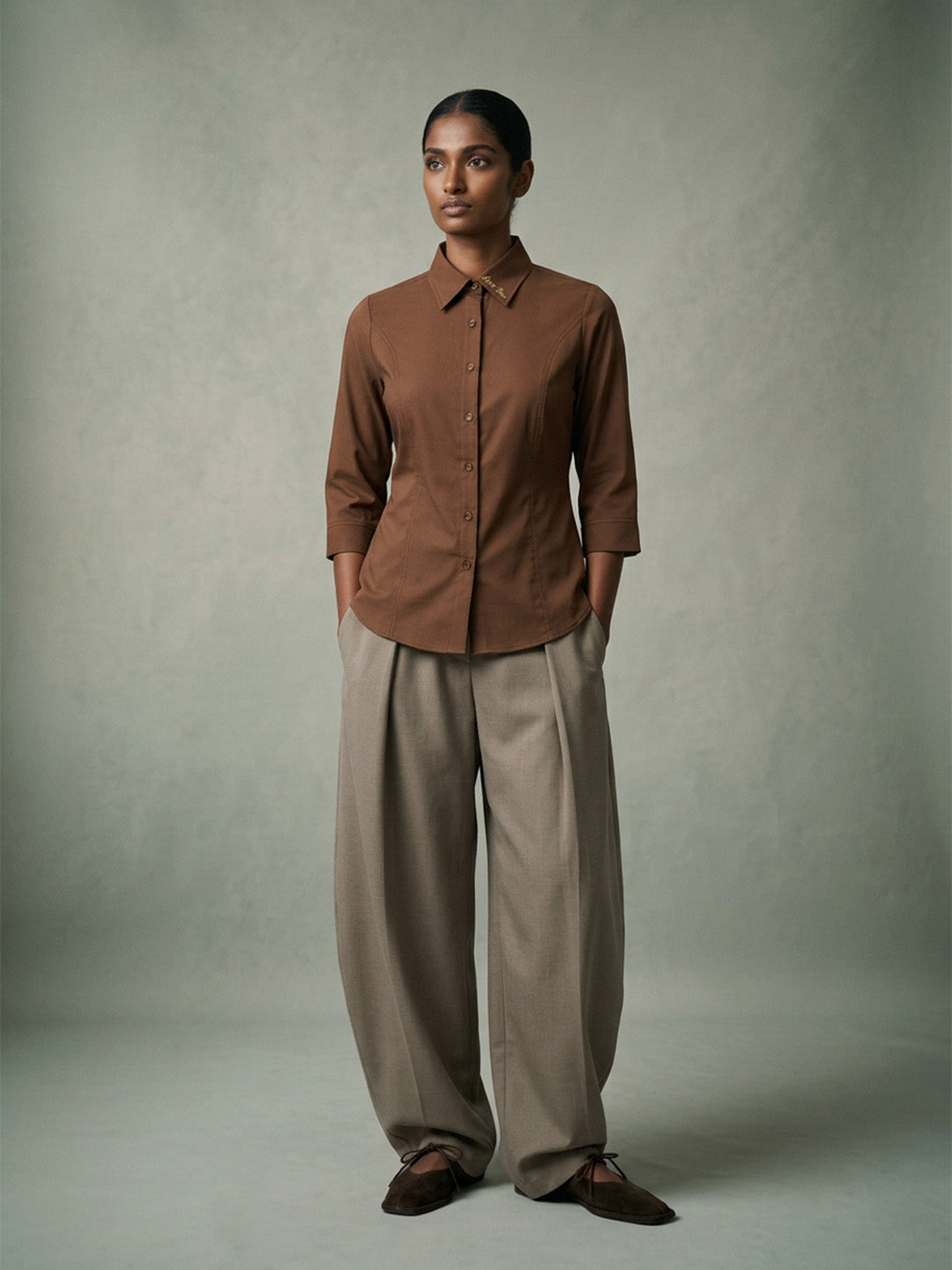 The Studio Shirt Women - Clay Brown